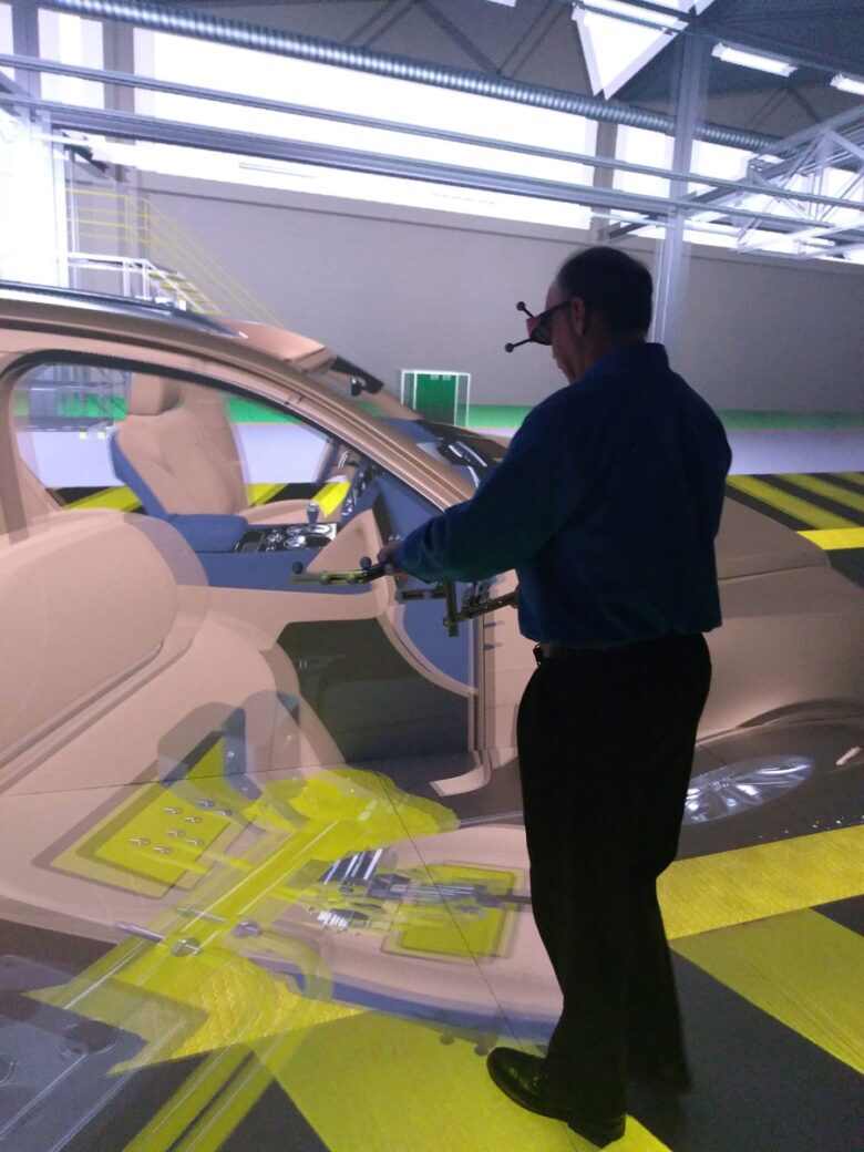 viewReal3D in action - man wearing it in immersive space